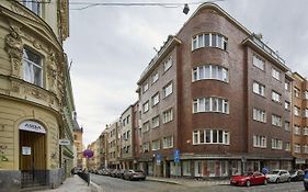 Prague Days - Modern Apt W Retro Elements - New Town